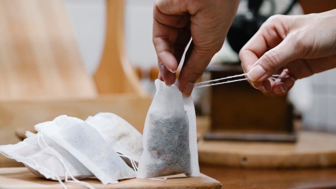 เปิดครัวส่อง 4 ไอเทมเจ้าปัญหา แหล่งปล่อยไมโครพลาสติกใกล้ตัวกว่าที่คิด