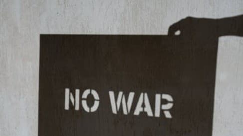 พนักงาน OpenAI-Google รวมพลังป้อง Anthropic ฟ้อง Pentagon ปมใช้ AI ทหาร