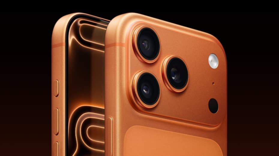 หมัดต่อหมัด! iPhone 17 Pro Max ปะทะ Galaxy S25 Ultra ใครคือสุดยอดเรือธง