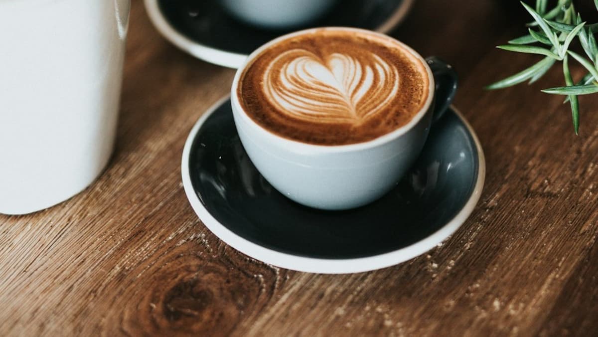 ความดันสูงห้ามกินกาแฟจริงดิ? เช็ก 6 ข้อก่อนสาย ดื่มยังไงให้รอด